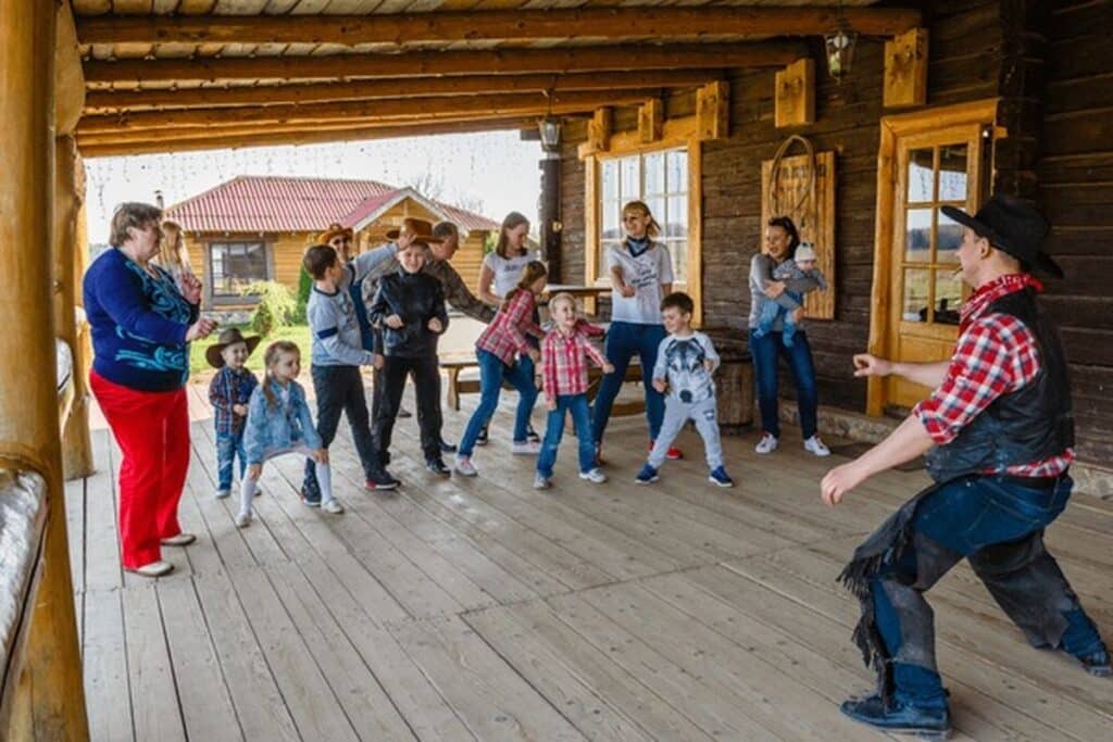 Animação e atividades para adultos e crianças